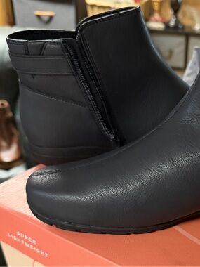 LifeStride Black Side-Zip Ankle Booties